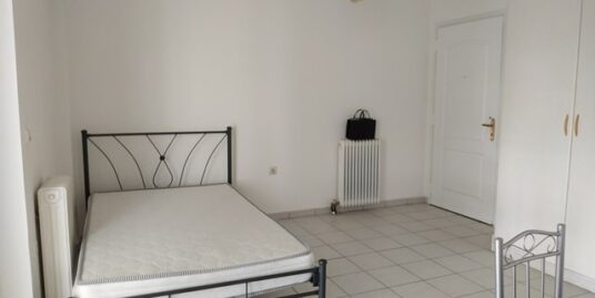 Ενοικίαση Γκαρσονιέρα πλήρως επιπλωμένη και με ηλεκτρικές συσκευές – (ID: Ε 4248)