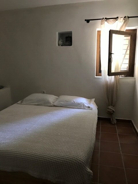 Ε4888